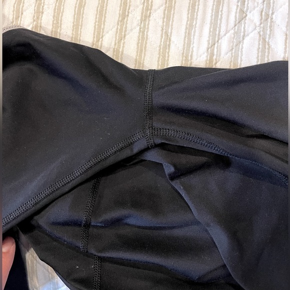 Bebe sport work out leggings with white details size XS - Picture 5 of 7